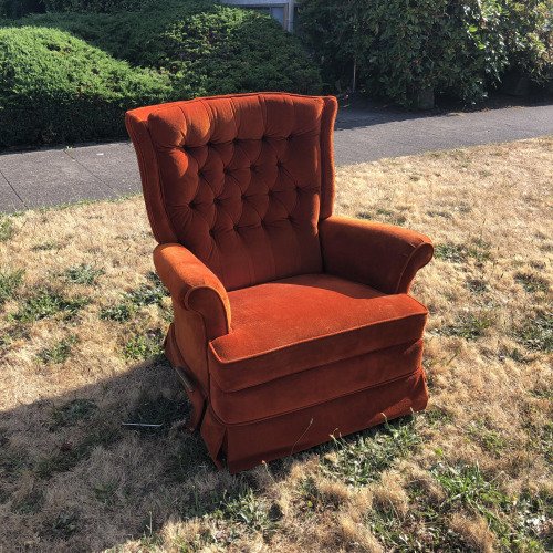 The Noisy Recliner