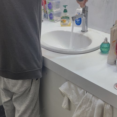 Mixer tap goes from stiff and squeaky to gliding smooth and effortlessly