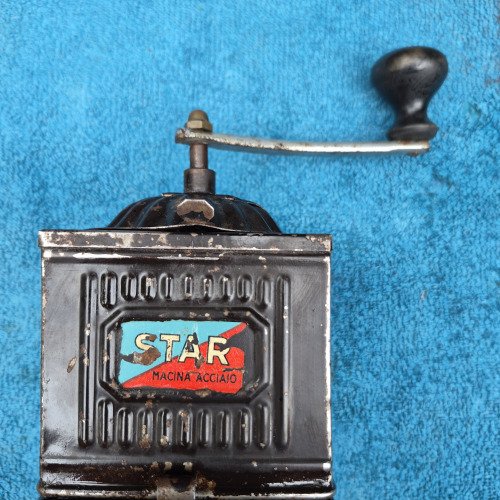 Restoring a Vintage Italian Coffee Grinder with WD-40